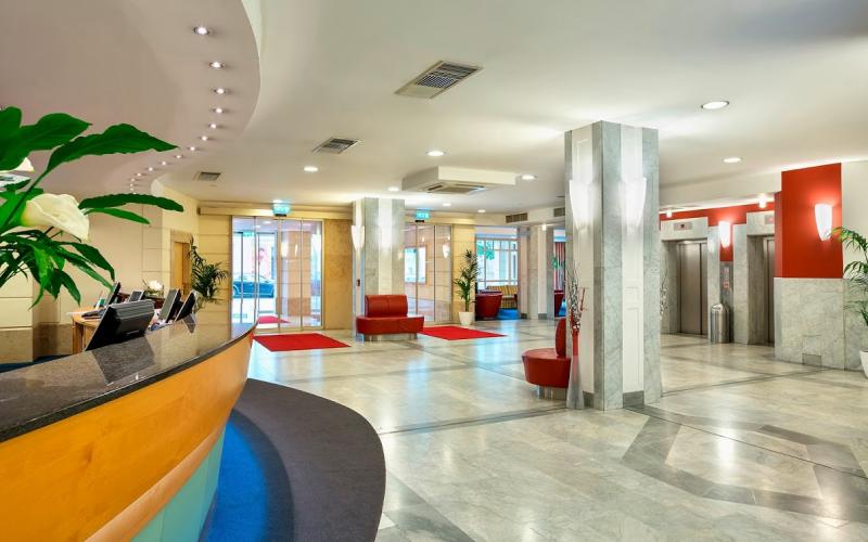 Austria Trend Hotel Ananas ****