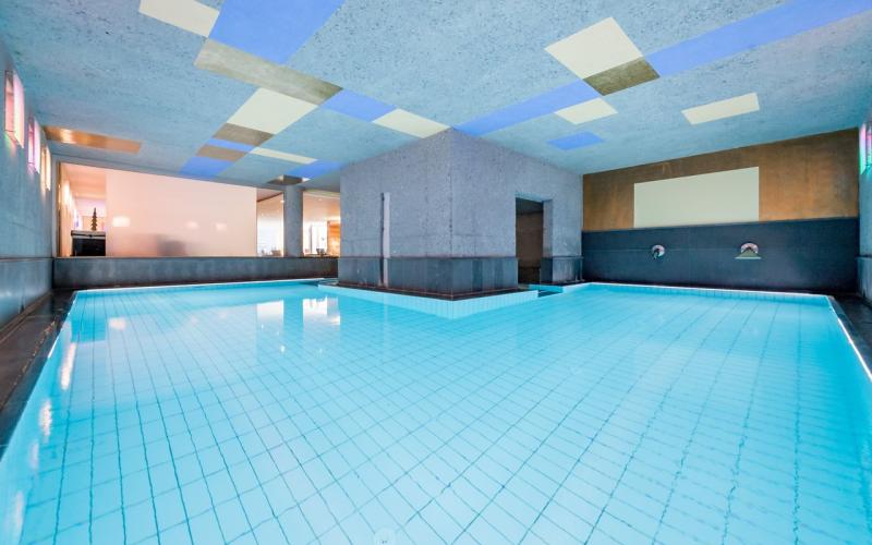 Innenpool im Hotel Apartment Andy
