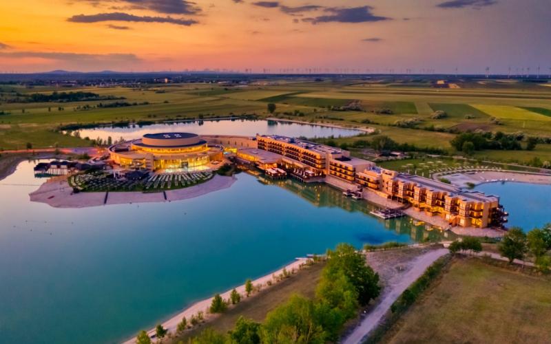 Luftbild der St. Martins Therme und Lodge