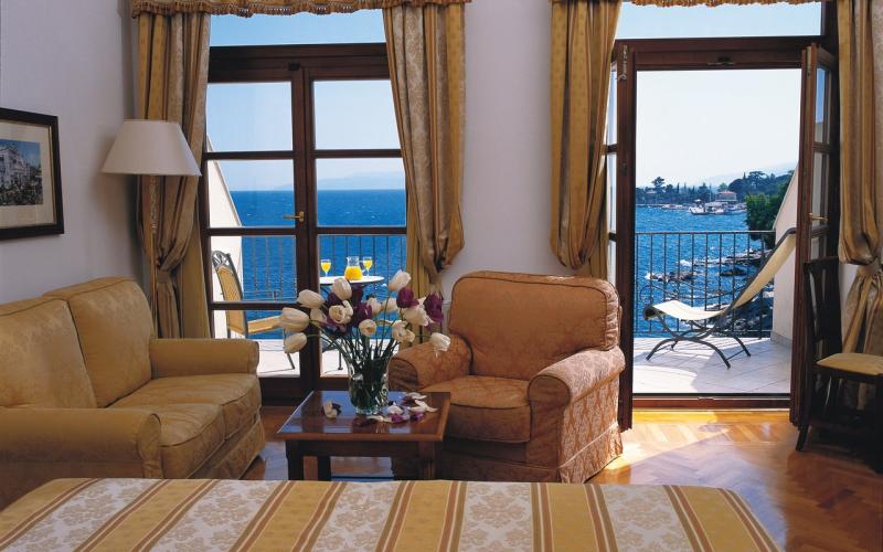 Hotel Miramar Ein Waterfront Superior Zimmer mit Blick aufs Meer im Hotel Miramar