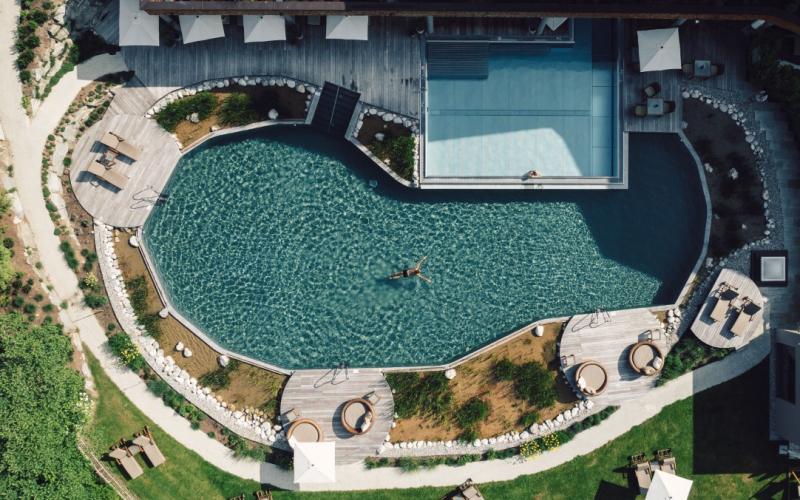 Pool im Böglerhof aus der Vogelperspektive