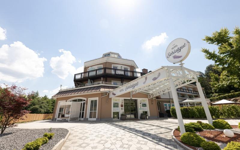 Aussenansicht des Hotels Traumvogel