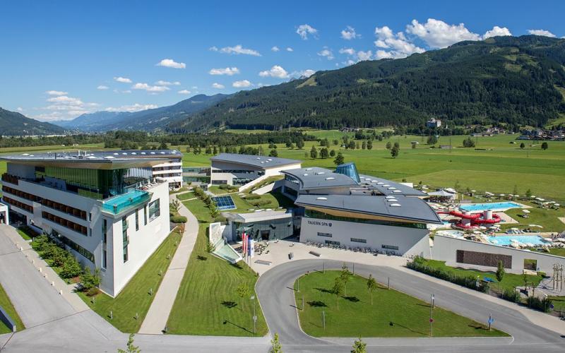 Panoramaaussicht auf das Tauern SPA Zell am See