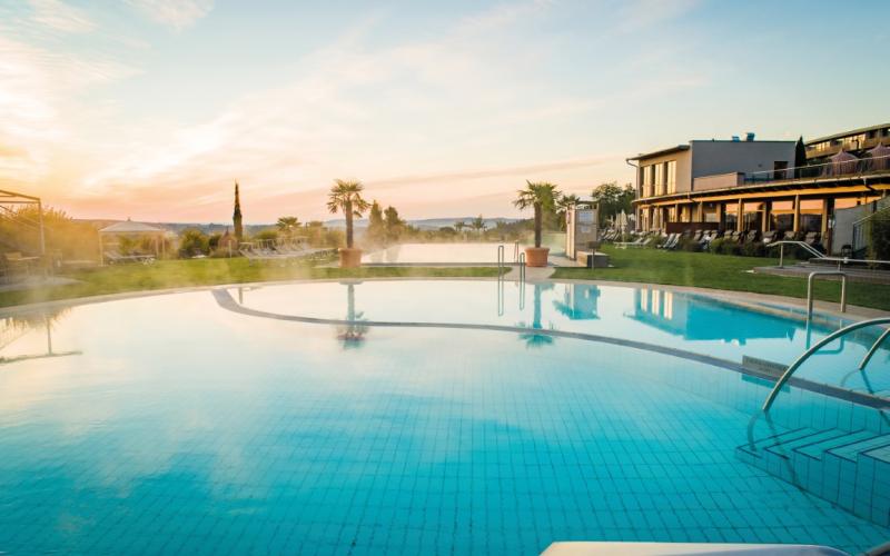 Poollandschaft im Hotel und Spa Larimar