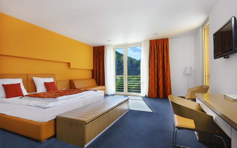 Modern eingerichtetes Doppelzimmer im Thermana Park Lasko