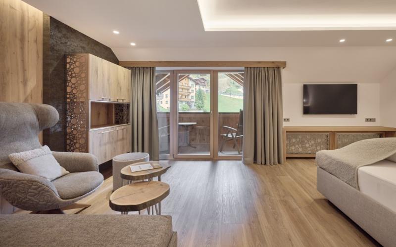 Beispiel eines Doppelzimmers im Hotel Post Ischlg mit hellem Design