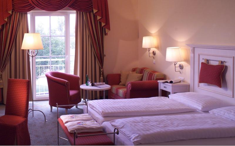 Beispiel eines Doppelzimmers im Thermenhotel Vier Jahreszeiten