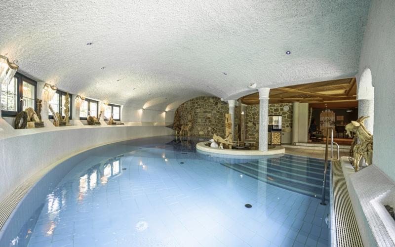 Inndoorschwimmbad im Hotel Zum Ritter im Tannheimer Tal