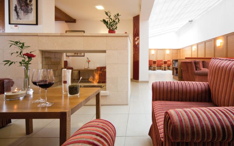 Loungebereich Detailsansicht im Schüttkasten Geras