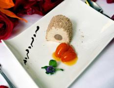 Teller mit Dessert im Restaurant des Gesundheitshotels Badener Hof