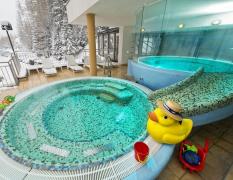 Babybecken im Familienhotel Hinteregger