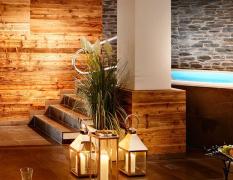 Wellnessbereich mit Whirlpool im Hotel Grossarler Hof
