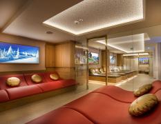 Hotel Norica Ruheraum mit Entspannungsliegen im Wellnessbereich des Hotels Norica
