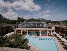 Outdoor-Pool im Hotel Die Wasnerin