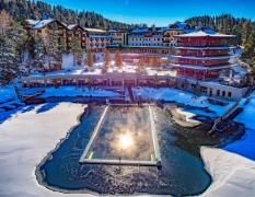 Aussenansicht des Hotels Hochschober im Winter