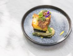 Beef Tartar auf dem Teller - Detailansicht des Ritzenhof - Hotel und Spa am See