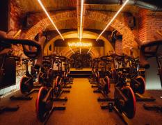 Der Trainingsraum mit den Cycling Bikes bei Wheelson