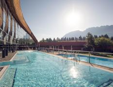 Thermenbecken Aussen der Grimming Therme
