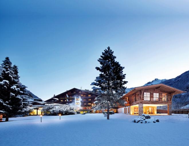 Aussenaufnahme im Winter des SPA-Hotels Jagdhof