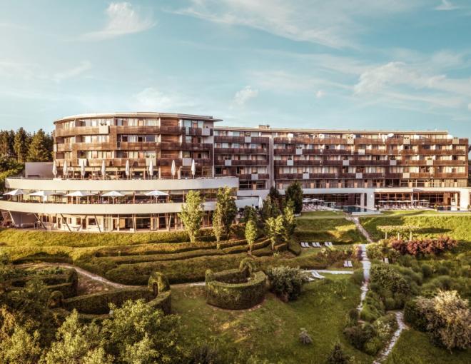 Aussenansicht des Falkensteiner Balance Resort Stegersbach